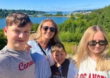 Светлана Малькова с детьми