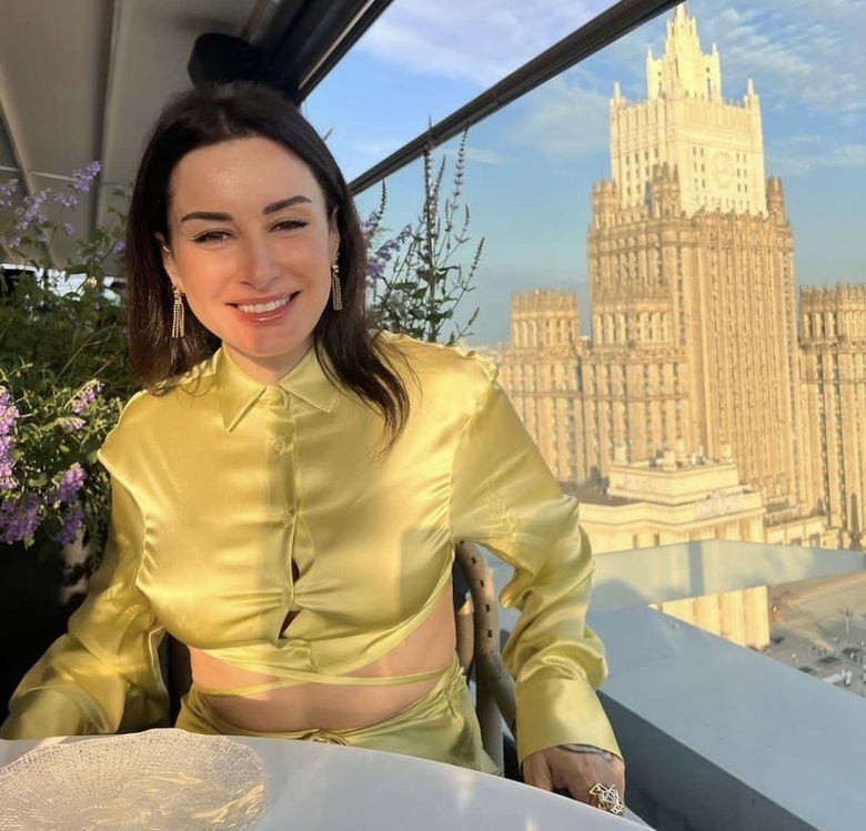 Тина Канделаки