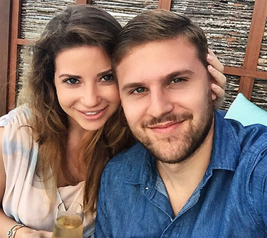 Галина Юдашкина родила третьего ребенка в Гонконге