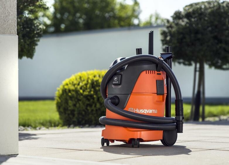 Пылесос с функцией влажной уборки Husqvarna WDC 325L