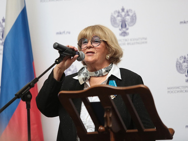 Алла Сурикова