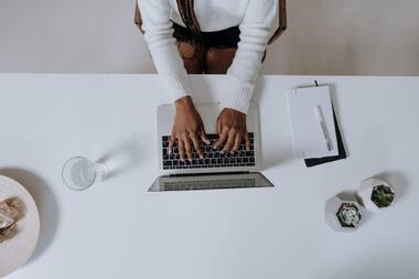 Как избавиться от боли в шее, возникающей из-за работы за компьютером