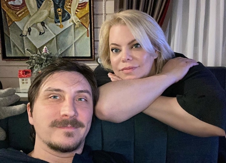 Яна Поплавская с мужем