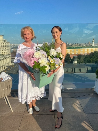 Илана с мамой