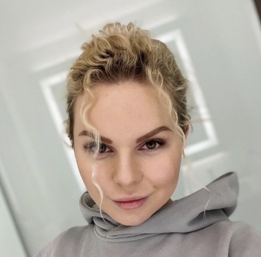 Алиса Вокс