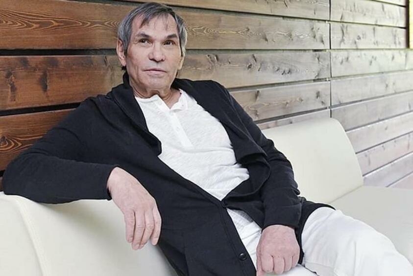 Бари Алибасов