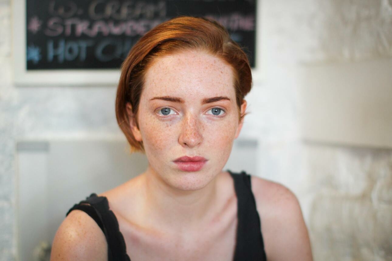 В сочетании с лимоном сода осветляет лицо от пигментных пятен