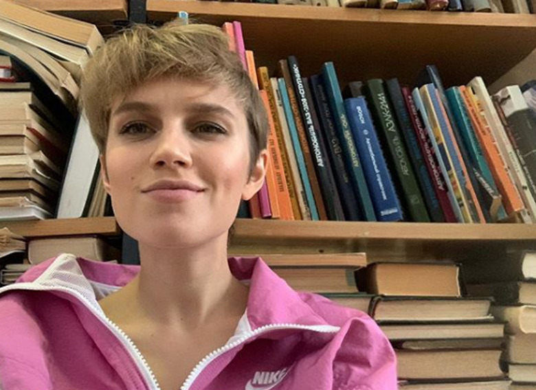 актриса не боится опасностей, так как снимается в военных фильмах не впервые