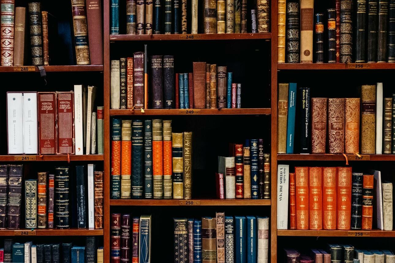 студенту придется провести за книгами не один вечер