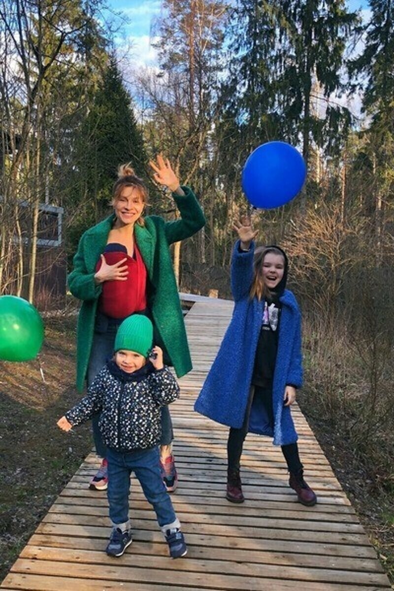 Елена опубликовала фото с детьми