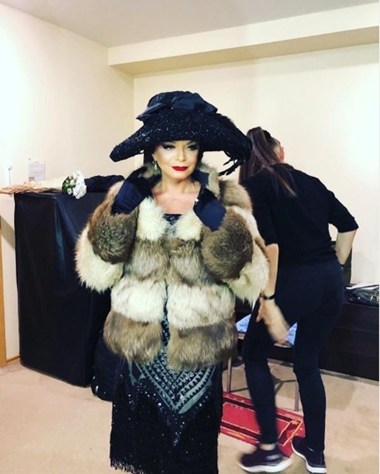 Лариса Долина