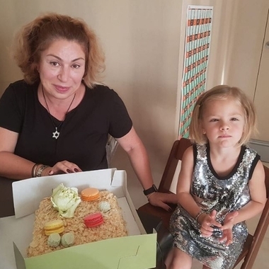 СИМОНА ЮНУСОВА с внучкой Алисой