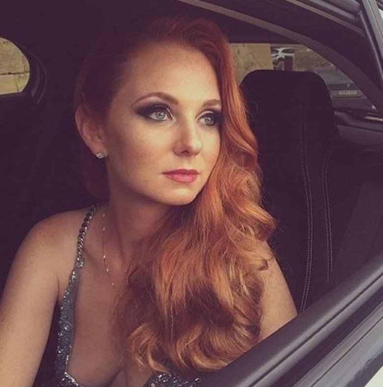 Лена Катина