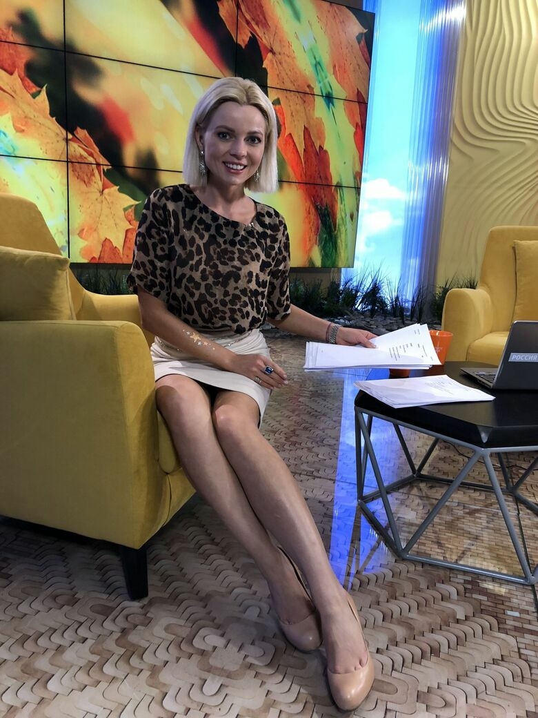 Телеведущая Елена Николаева