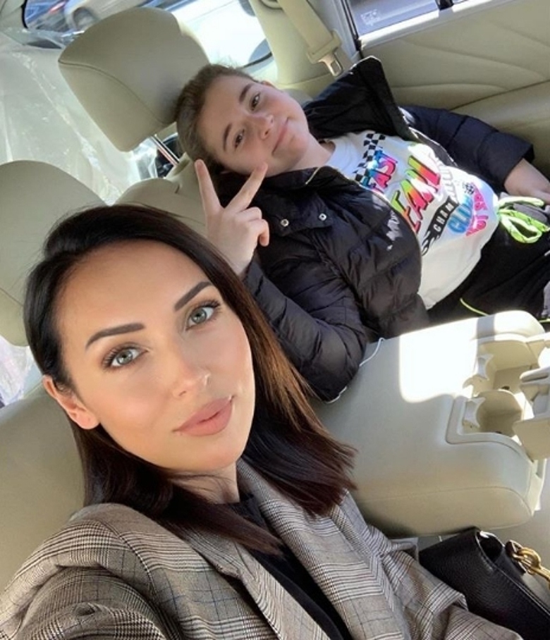 Алсу и ее дочь МИКЕЛЛА АБРАМОВА