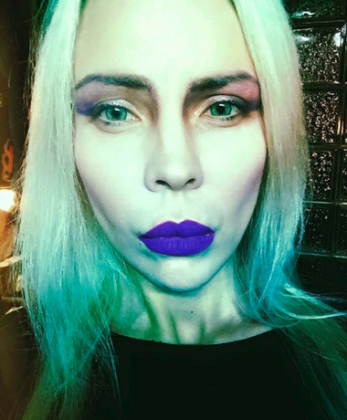 Джулия Ванг
