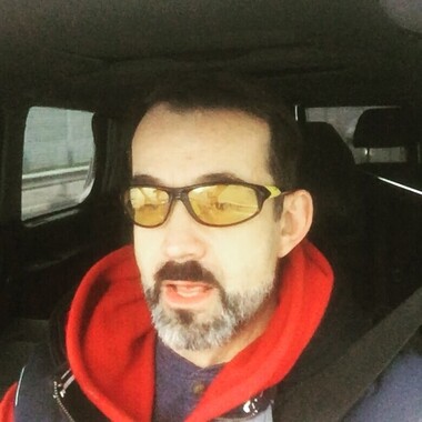 Дмитрий Певцов научил фанатов хорошему поведению