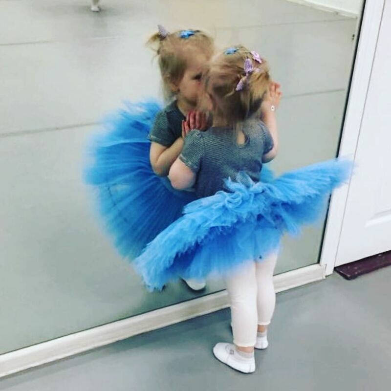Александра готовится стать балериной