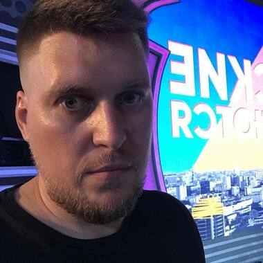 Александр Незлобин