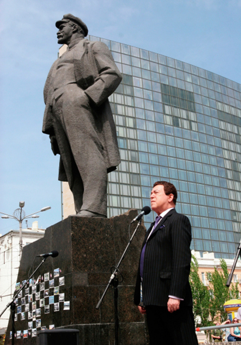 Иосиф Кобзон на митинге в Донецке. 2015 год