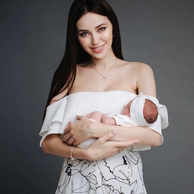 Милана отметила 1 месяц