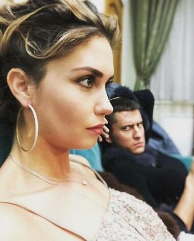 ПАВЕЛ ПРИЛУЧНЫЙ И АГАТА МУЦЕНИЕЦЕ