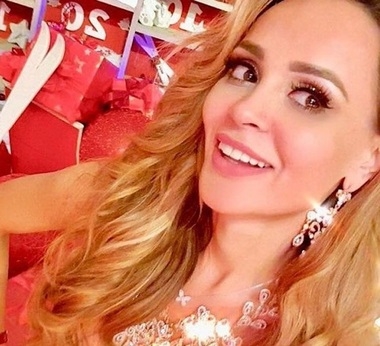 Анна Калашникова