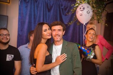 Инна Жиркова подарила мужу праздник