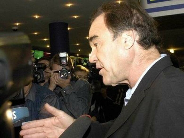 Оливер Стоун