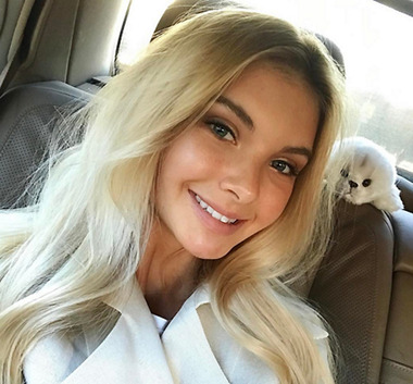 Полина Попова