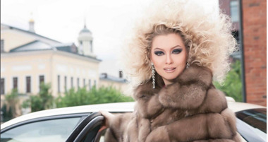 Лена Ленина