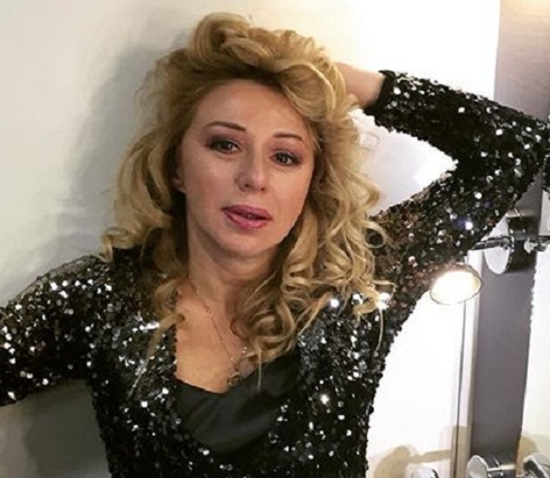 Алена Апина