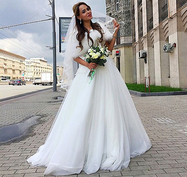 Анна Калашникова пришла в ЗАГС без Прохора Шаляпина