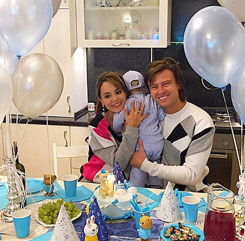 Фотография с дня рождения Даниила вызвала умиление у поклонников пары