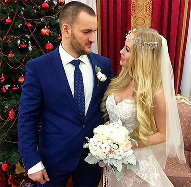 Алексей Самсонов и Юлия Щаулина поженились
