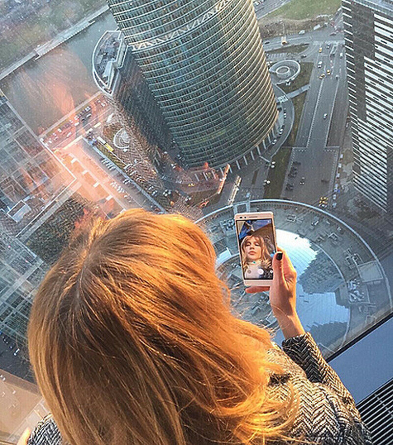 Глюк'oZa старается бороться со своими детскими страхами. Фото: Instagram.com/chistyakova_ionova.