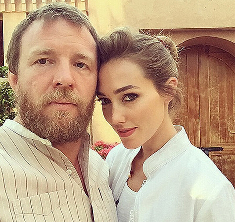Гай Ричи и Джеки Эйнсли. Фото: Instagram.com/guyritchie.