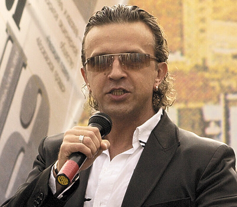 Рома Жуков.