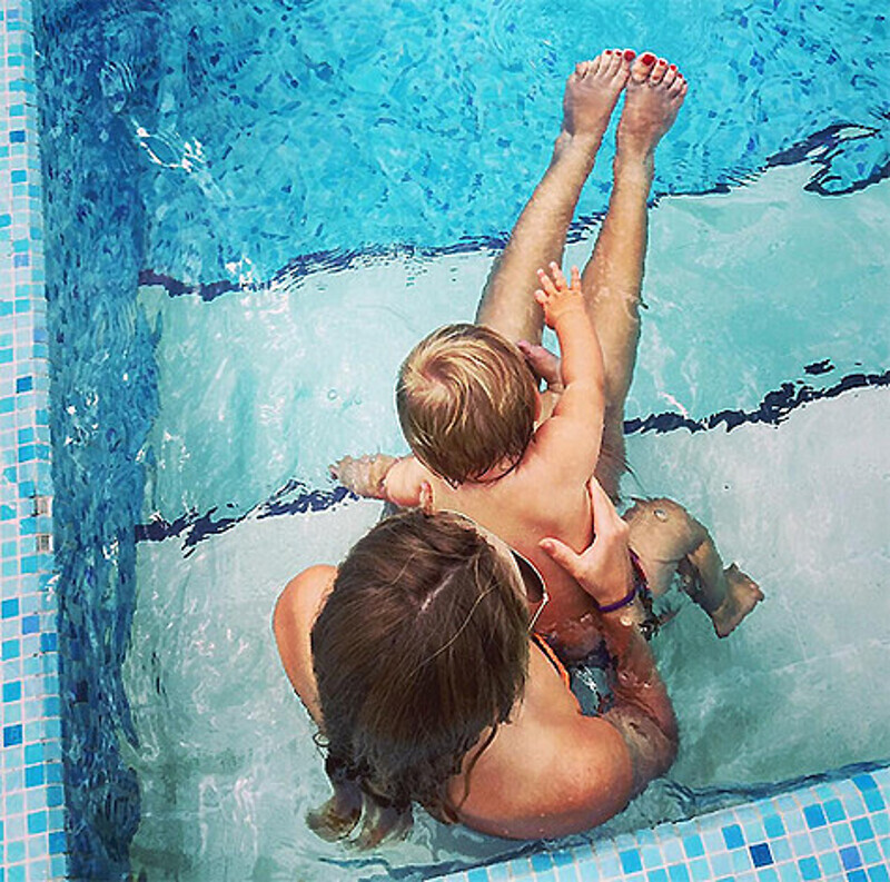 Татьяна Навка показала младшую дочь. Фото: Instagram.com/tatiana_navka.