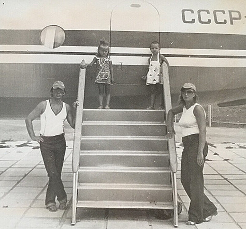 Анна Семенович опубликовала семейную фотографию, которую очень любит. Фото: Instagram.com/ann_semenovich.