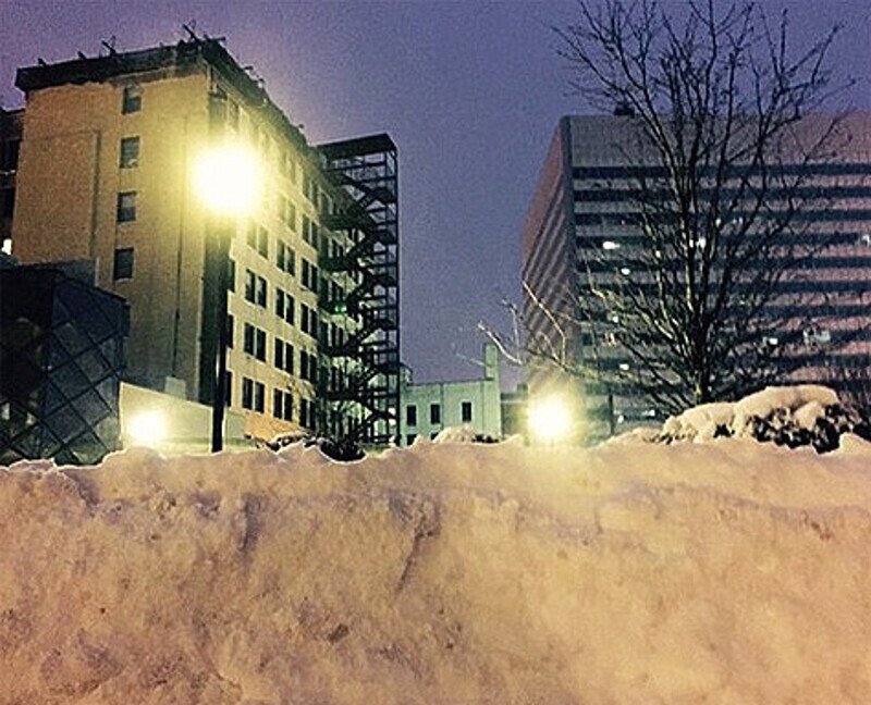 Кэтрин Зета-Джонс сфотографировала сугробы. Фото: Instagram.com.