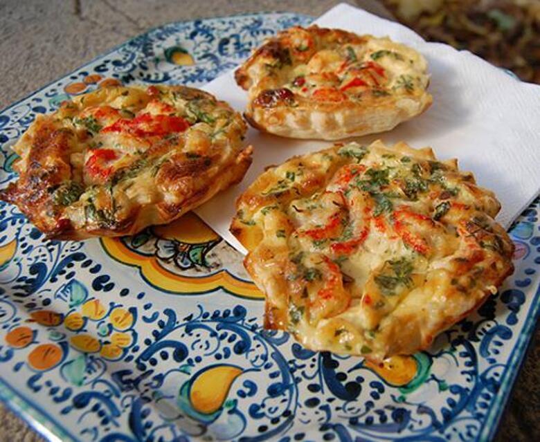Тарты с раковыми шейками и зеленью. Фото: материалы пресс-служб.