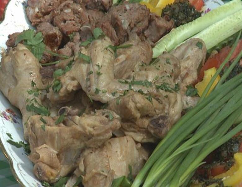 Жареная курица с кефиром.