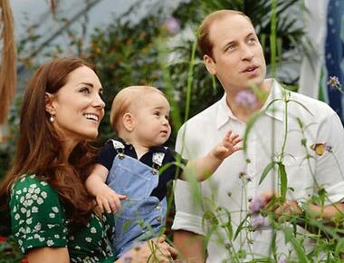 Герцог и герцогиня Кембриджские с сыном. Фото: www.dukeandduchessofcambridge.org.