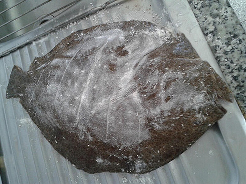 Рыба готов к запеканию.