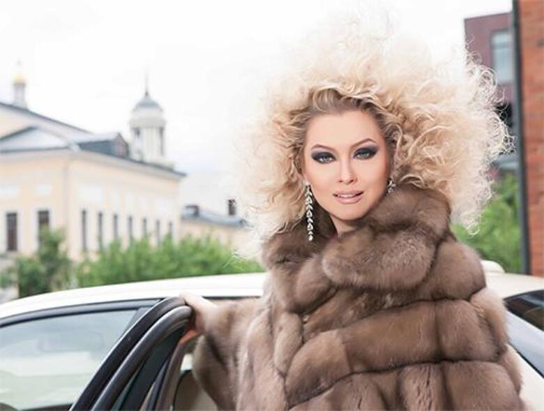 Лена Ленина.