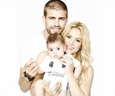 Шакира с семьей. Фото: shakira.com.