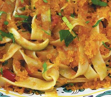 Паста с цукини и ботаргой.
