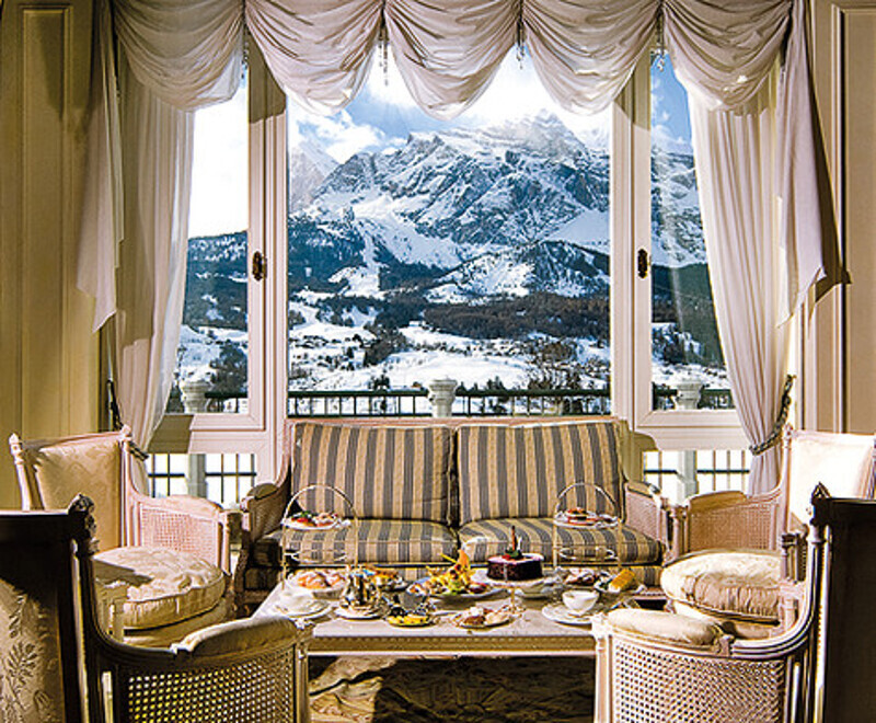 После прогулки в горах приятно отдохнуть в баре Veranda. Фото: компании Top Signature.