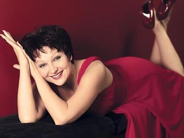 Елена Чарквиани.